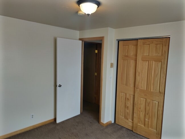 Building Photo - 1601 Canyon Rd