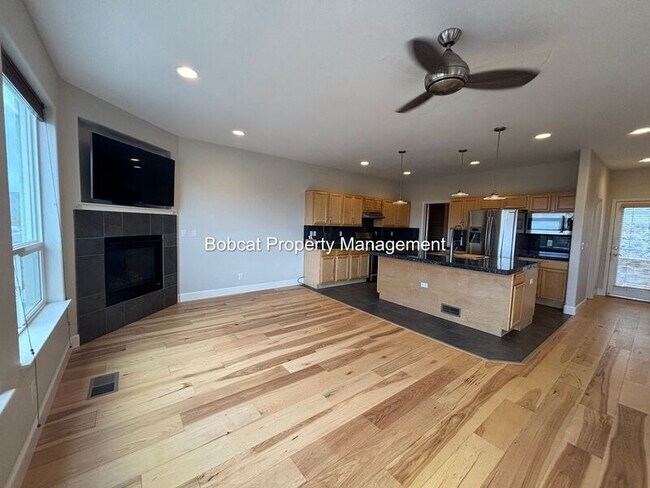 Building Photo - 1320 Thompson St