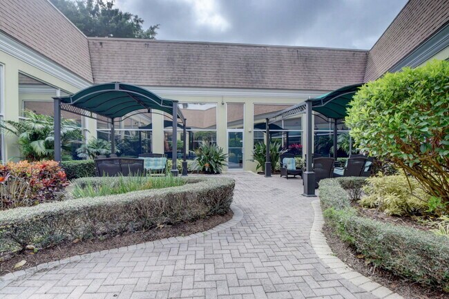 Building Photo - 413 Normandy Ln