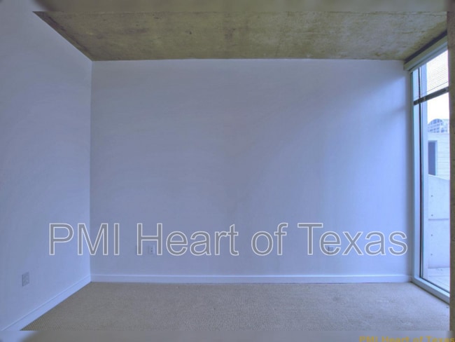 Building Photo - 360 Nueces St