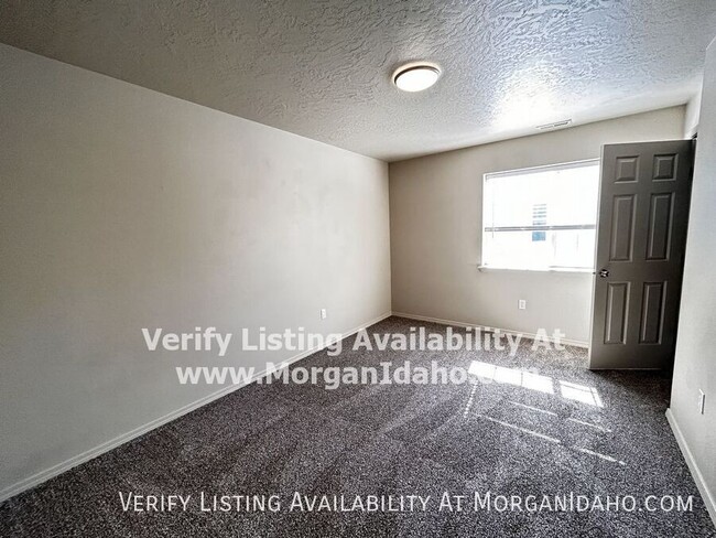 Building Photo - 217 N Avenger Ln