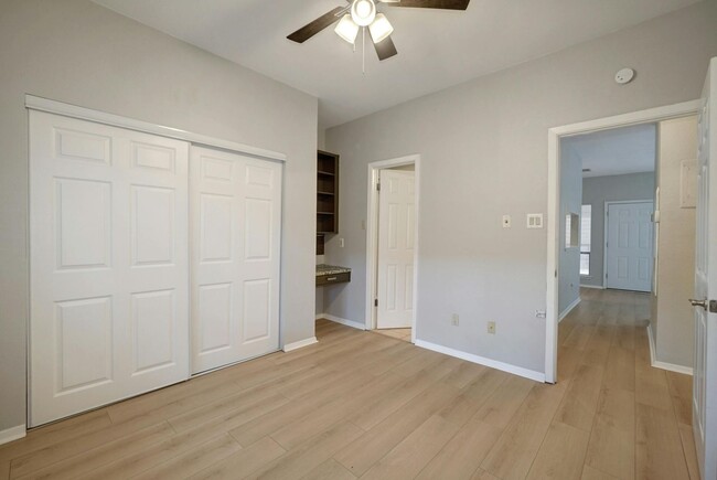 Building Photo - Affordable West Campus Condo Less Than a M...