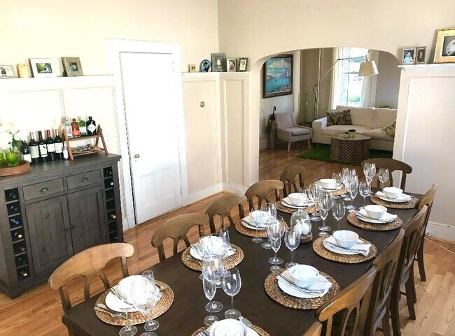 Building Photo - 927 18th St