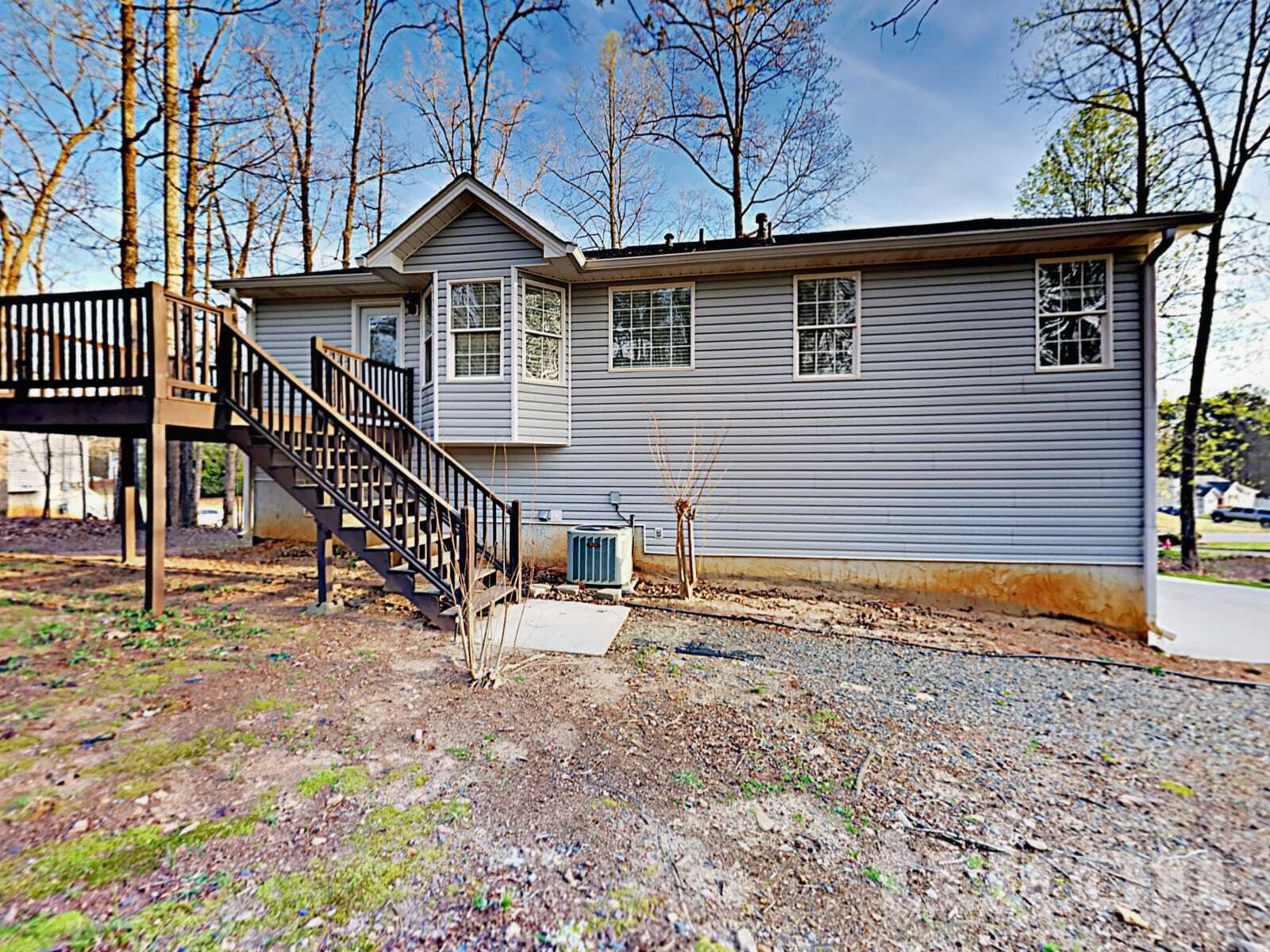 Building Photo - 206 Blake Dr