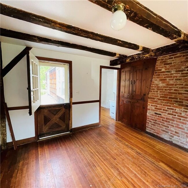 Building Photo - 92 Compo Rd S