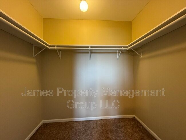Building Photo - 8923 Knight Ave