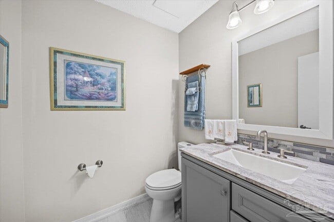 Building Photo - 3345 E Lloyd St