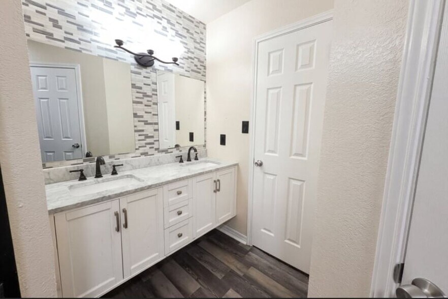 Building Photo - 3610 Crosscut Loop