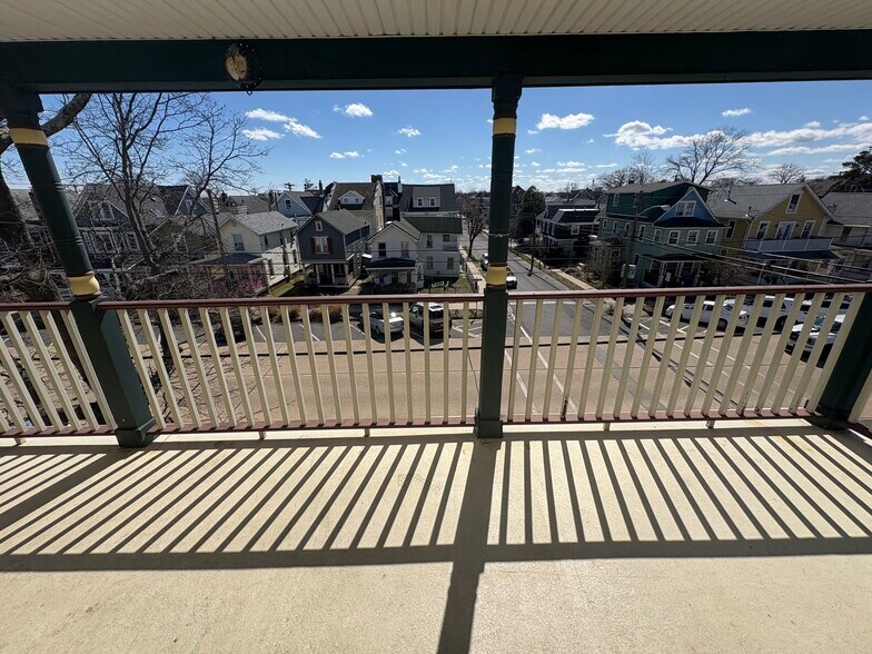 Building Photo - 89 Main Ave