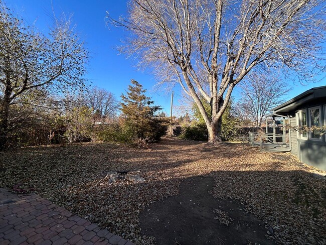 Building Photo - $0 DEPOSIT OPTION. 4 BED 3 BATH IN HAMPDEN HEIGHTS!