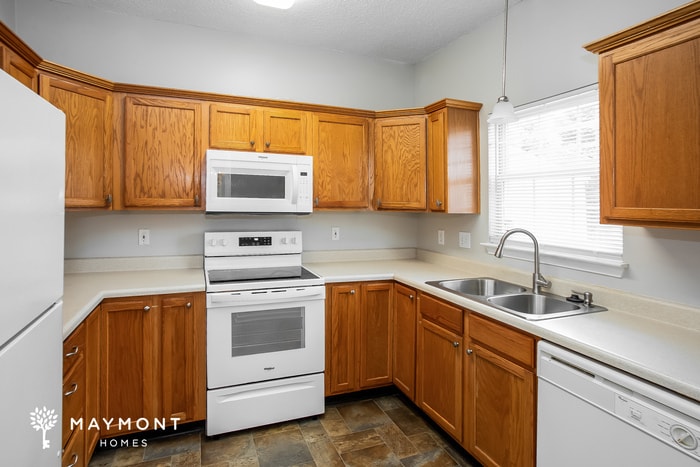 Building Photo - 6039 Shining Oak Ln