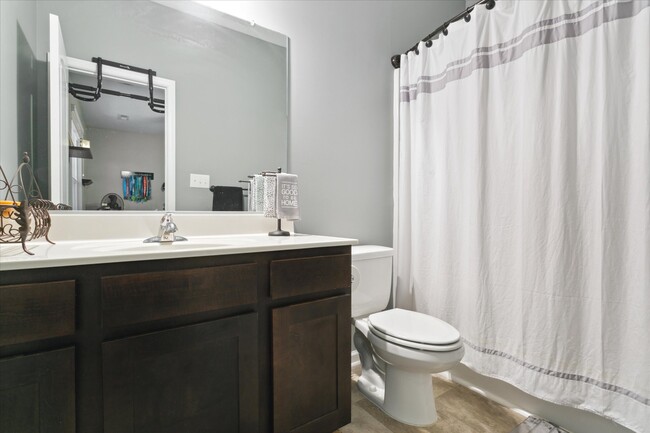 Building Photo - 105 Prosperity Ct