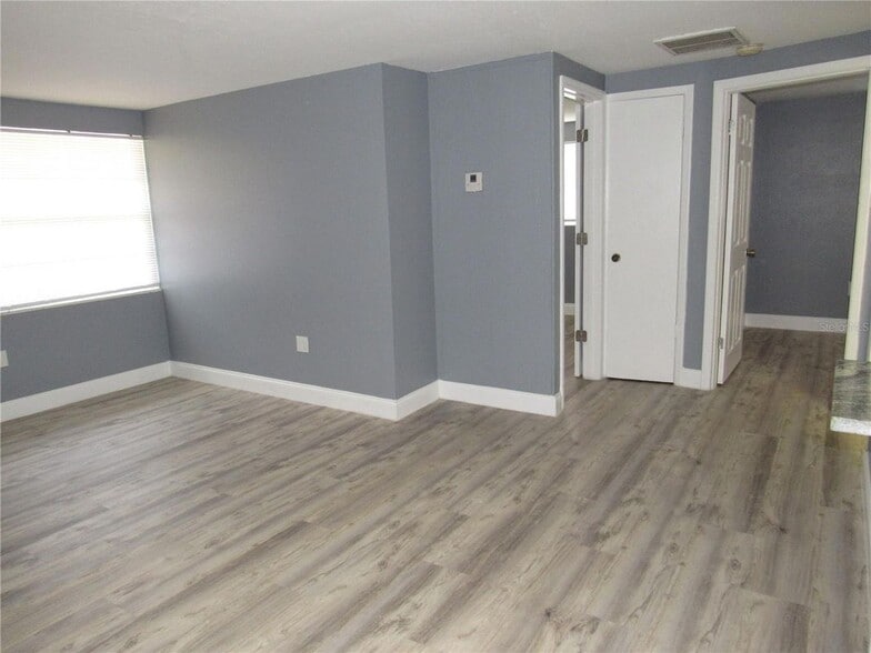 Building Photo - 5205 Ridge St