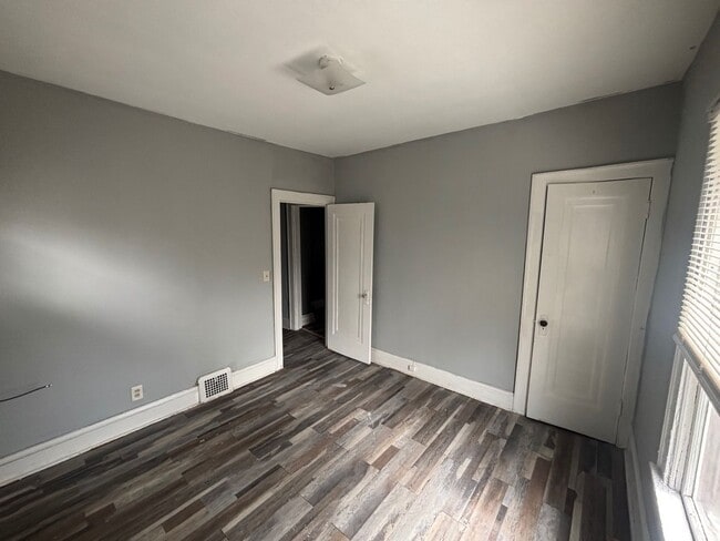 Building Photo - 12702 Iowa Ave