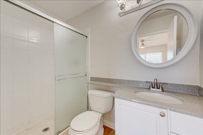 Building Photo - 11370 Travis Pl