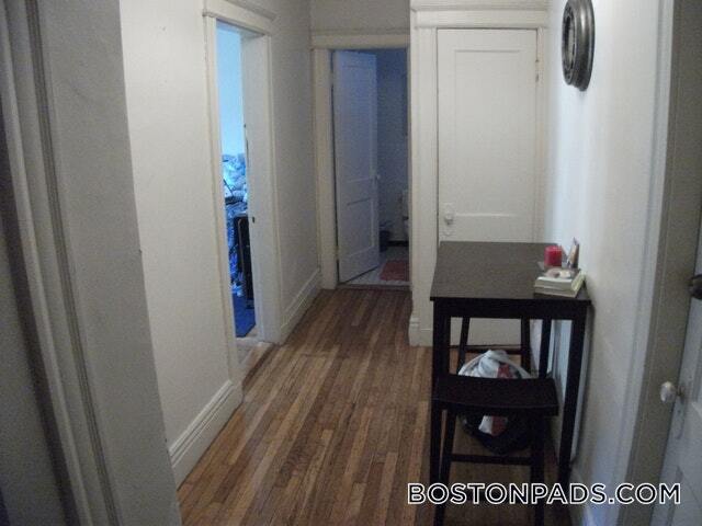 Building Photo - 58 Queensberry St