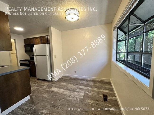 Building Photo - 1522 S Denver Ave