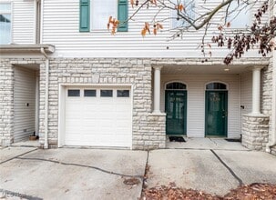 Building Photo - 3194 Richmond Rd