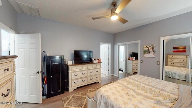 Building Photo - 3169 Pine Hill Dr SW