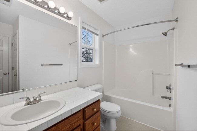 Building Photo - 42016 NW Barton Ct