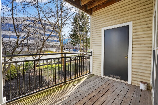 Building Photo - 4138 Fountainside Ln