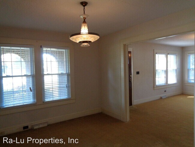 Building Photo - 3 br, 1 bath House - 2881 Hwy 66 South