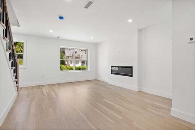 Building Photo - 26 Homestead Ln