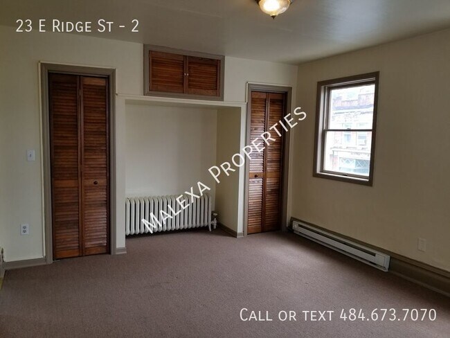 Building Photo - 23 E Ridge St