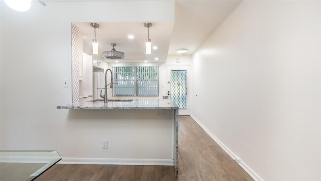 Building Photo - 3203 Portofino Point