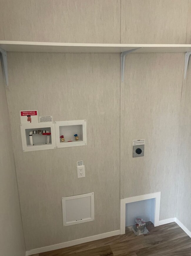 Building Photo - 291 Brookside Dr