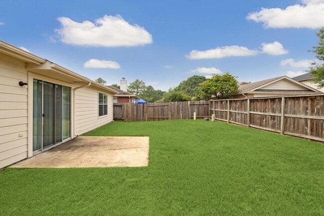Building Photo - 21102 Somerset Park Ln
