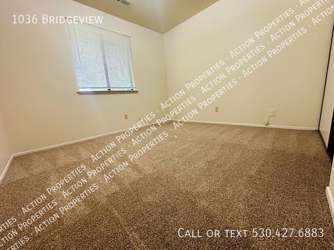 Building Photo - 1036 Bridgeview-