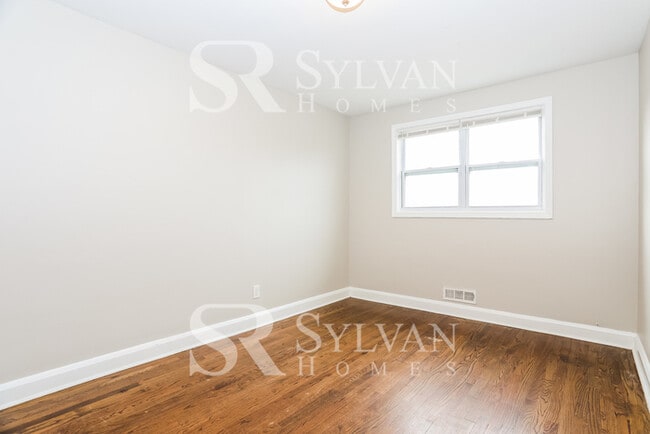 Building Photo - At Last, This Is What You Have Been Searching For!