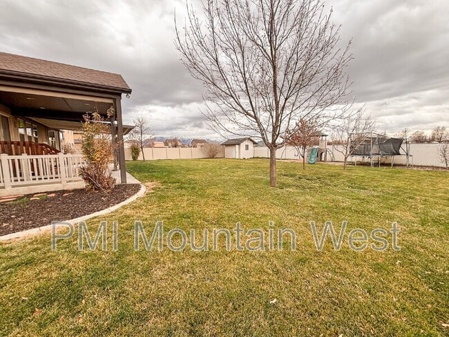 Building Photo - 2241 W 2475 N