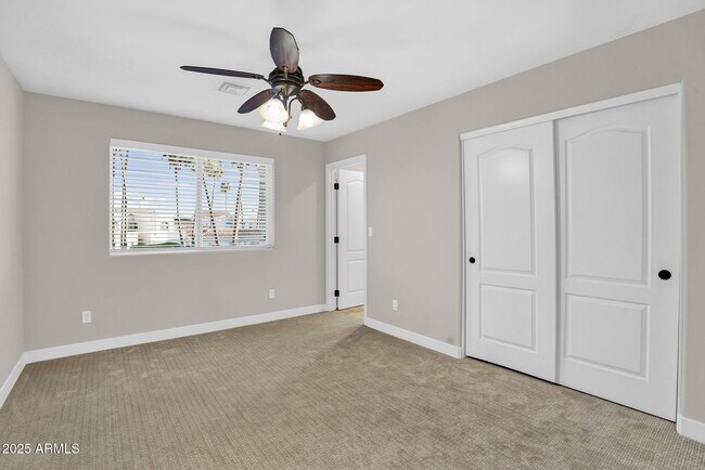 Building Photo - 1414 W Coral Reef Dr
