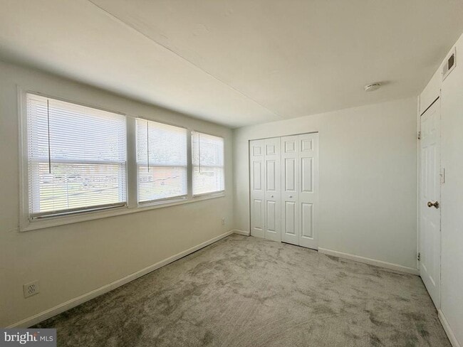 Building Photo - 3219 Bero Rd