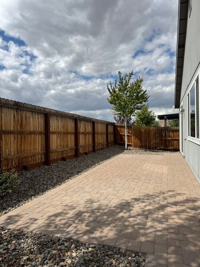 Building Photo - Spacious 4-Bedroom Dayton Home with Split-Bedroom Layout & Modern Finishes