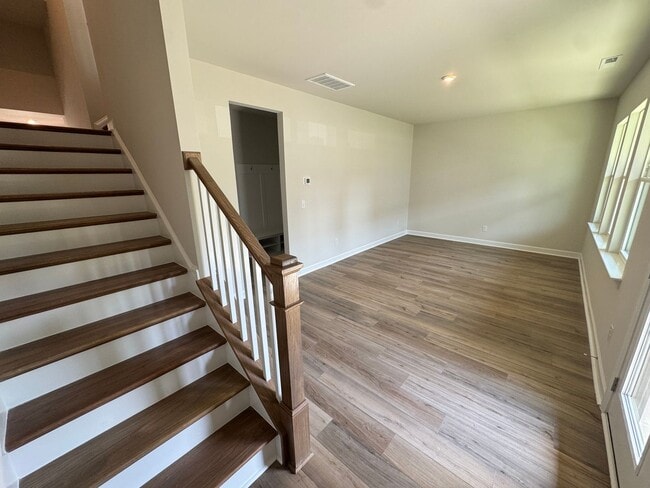 Building Photo - 4707 Cypress Tree Ln