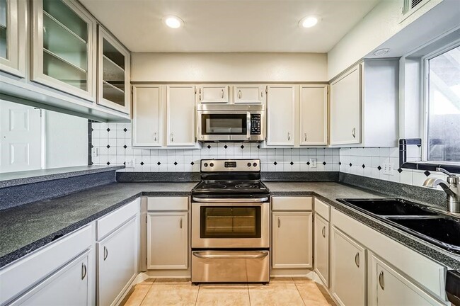 Building Photo - 4747 E NASA Pkwy