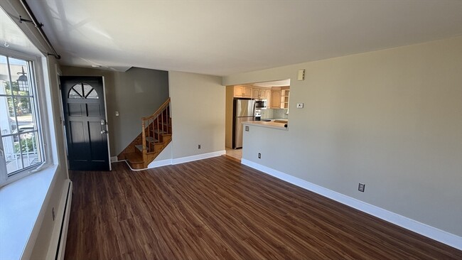 Building Photo - 37 Longview Way