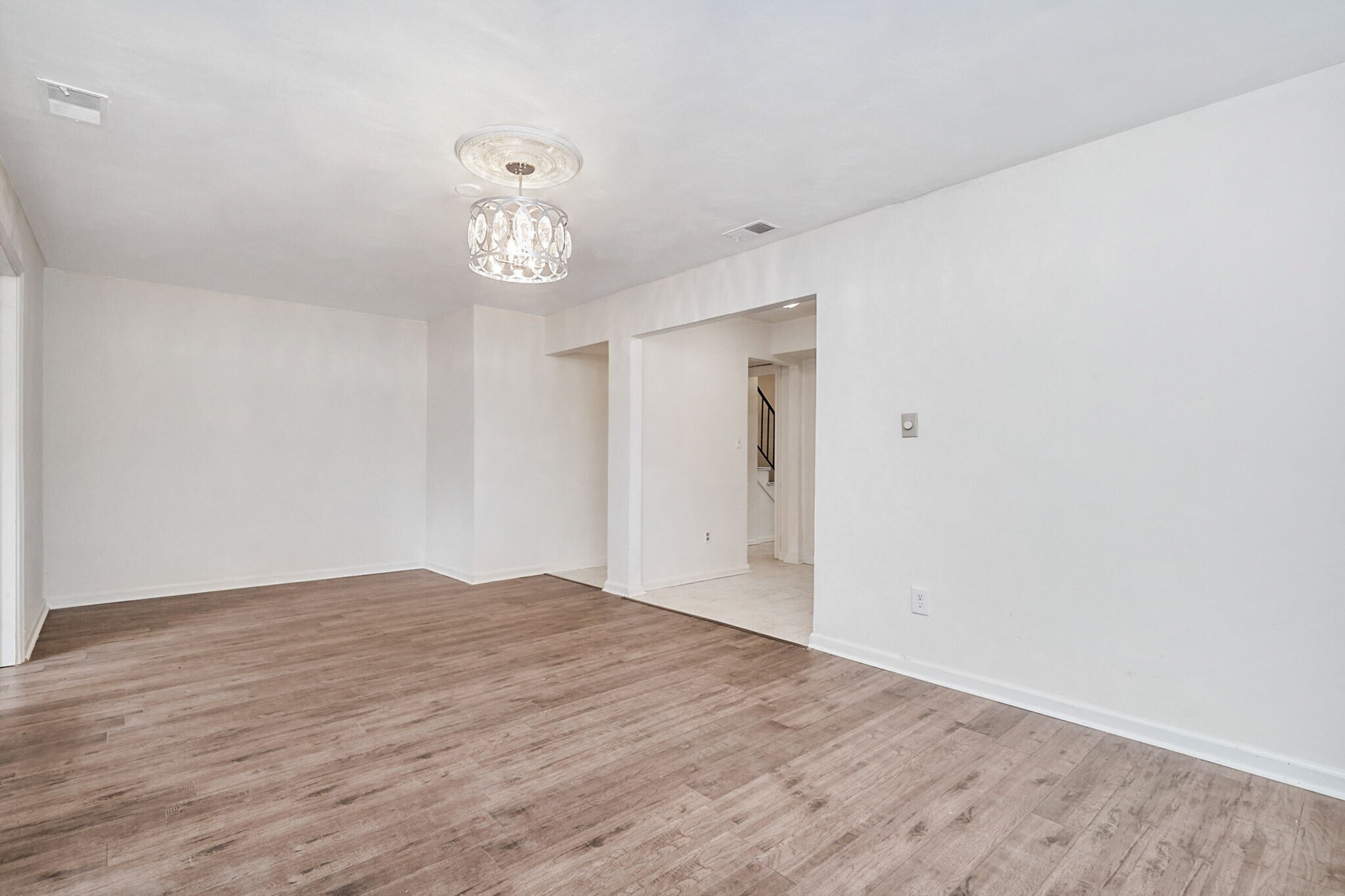 Building Photo - 5213 Clover Hill Dr