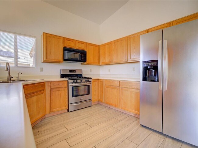 Building Photo - 3 Bed/2 Bath- GREAT Location Near Downtown