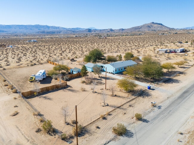 Building Photo - 62851 Aberdeen Dr