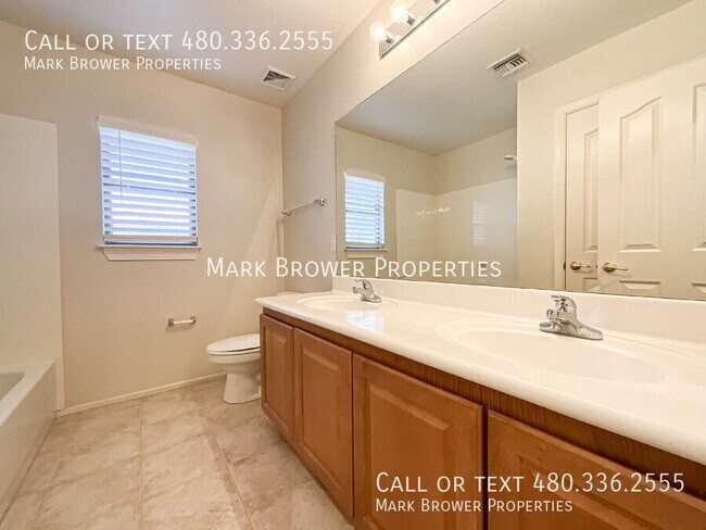 Building Photo - 1648 E Canyon Way