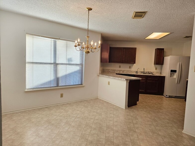 Building Photo - 11306 Gunlock