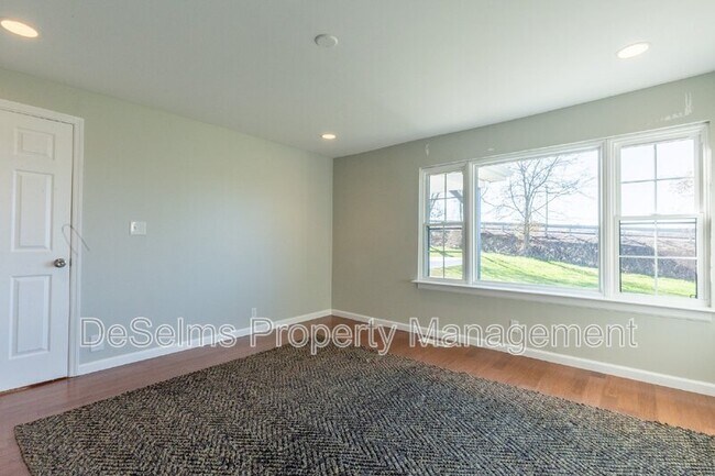 Building Photo - 4836 Bethesda-Duplex Rd