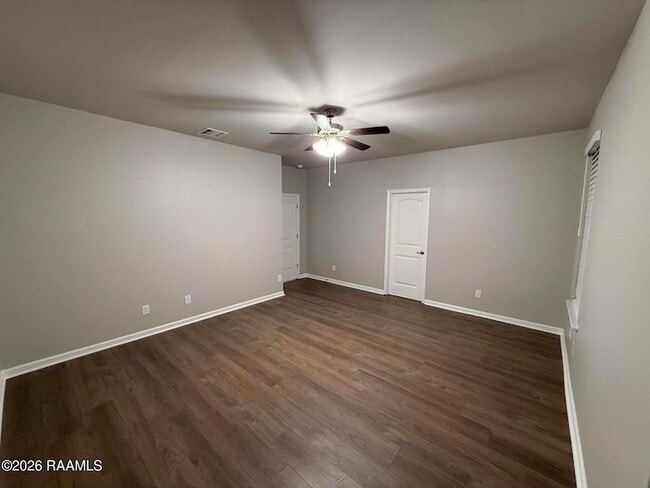 Building Photo - 401 Eastwood Dr