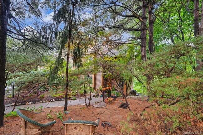 Building Photo - 811 Eagle Bay Dr