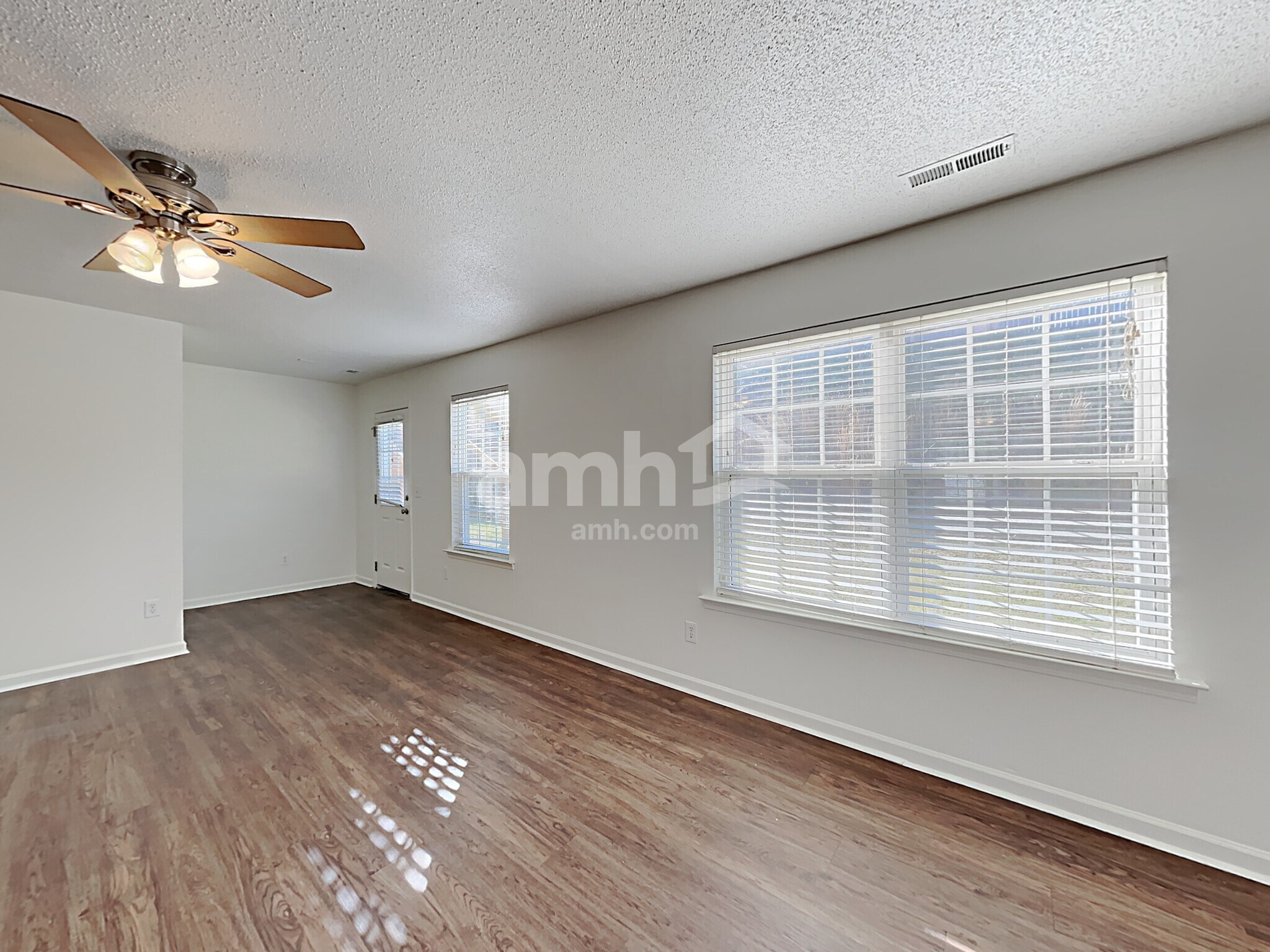 Building Photo - 4901 Alenja Ln