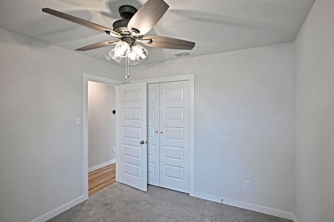 Building Photo - 2561 Solon Ln